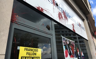 La vitrine du local des Républicains à Lille le 18 avril 2017