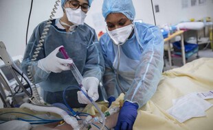 Une unité Covid à l'hôpital Bichat.