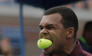Le tennisman français Jo-Wilfried Tsonga, lors de sa victoire contre l'Américain Mardy Fish, le 5 septembre 2011 à l'US Open.