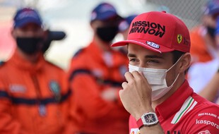 La monoplace de Leclerc est trop endommagée après la séance de qualif de samedi.