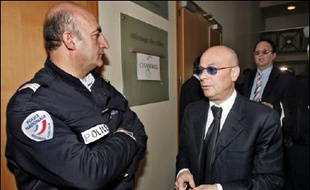 D'autres peines de prison ferme ont été requises contre trois agents de joueurs: Jean-François Larios (un an ferme), Licio d'onofrio (un an ferme) et Gilbert Sau (deux ans ferme avec mandat de dépôt à lecture du délibéré).