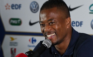 Patrice Evra en conférence de presse avant France-Ecosse