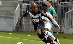 Diego Rolan buteur lors de la défaite (1-3) des Girondins face à Angers, le 16 avril 2016 à Bordeaux. AFP PHOTO GEORGES GOBET