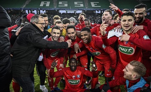 L'équipe d'Andrézieux a fêté comme il se doit son exploit dimanche dans le Chaudron stéphanois.