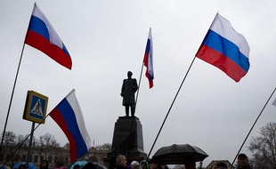Mainfestation pro-russe à Sébastopol, en Crimée, le 26 février 2014.