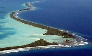 L'atoll de Funafuti en février 2004, au Tuvalu