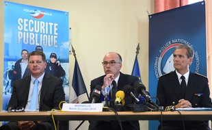 Bernard Cazeneuve en conférence de presse ce mardi à Marseille AFP PHOTO / ANNE-CHRISTINE POUJOULAT