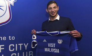 Emiliano Sala, le jour de sa signature à Cardiff City.