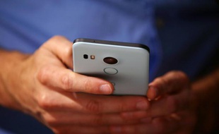 Le travail en open-space et l'utilisation excessive du smartphone favorisent les incivilités au sein de l'entreprise