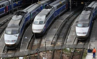 La SNCF remboursera ou échangera gratuitement tous les billets de train de la journée de grève de jeudi, comme elle le fait habituellement, y compris pour les billets promotionnels, type iDTGV ou Prem's, a-t-elle indiqué mercredi.
