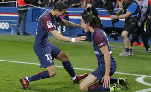 Angel Di Maria félicite Cavani face à Nice