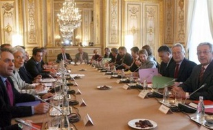 La conférence qui réunissait à l'hôtel Marigny Nicolas Sarkozy, le gouvernement et les dirigeants patronaux et syndicaux à l'hôtel Marigny pour fixer l'agenda des réformes sociales en 2008 s'est achevée mercredi peu avant 18h00.