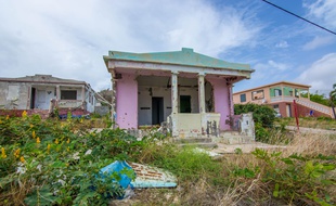Dans ce quartier populaire de Saint-Martin, certain n'ont eu d'autre choix que de rester malgré l'état des logements.