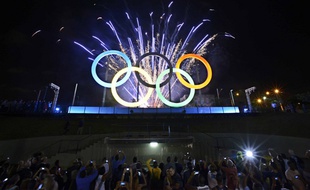 L'inauguration des anneaux olympiques au stade de Rio, au Brésil, pour l'édition 2016, le 20 mai 2015.