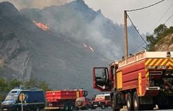 EN DIRECT Incendie dans l’Aude : « Une journée décisive de bascule » estime…