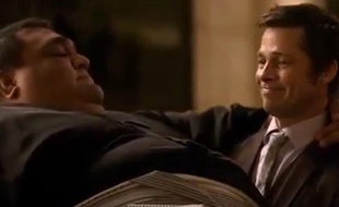 Brad Pitt joue dans une publicité japonaise pour les téléphones Softbank diffusée sur Internet le 3 juillet 2009.