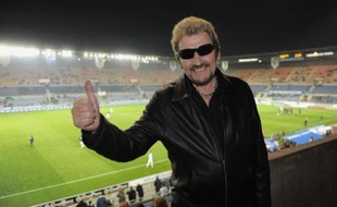 Johnny Harlay, un supporters de Strasbourg, veut faire de sa chanson "Bleu, c'est bleu", l'hymne du Racing.