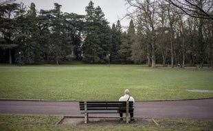 Les Français sont davantage pessimistes en mars qu'en février sur l'avenir de la société française (68%, +8 points), une baisse du moral qui s'explique par les difficultés économiques et sociales, selon un sondage mensuel de l'institut CSA pour BFMTV, publié samedi.