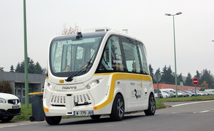 La navette autonome conçue par la société Navya est en test sur le réseau Star. Elle circule sur le campus de l'université Rennes 1.