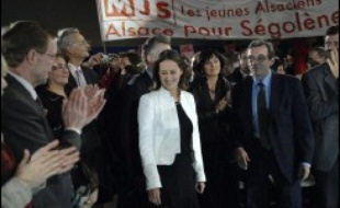Ségolène Royal s'est prononcée mercredi à Illkirch-Graffenstaden, près de Strasbourg, contre une Europe "naïve", prônant "des mécanismes qui protègent notre industrie" dans la compétition mondiale, dans un discours où elle a exalté le rôle de "la puissance publique".