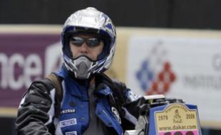 Le motard Pascal Terry à Buenos Aires, le 31 décembre 2008.
