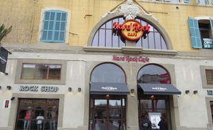 Marseille, le 1 décembre 2014, le Hard Rock Cafe a Marseille a ete inaugure.