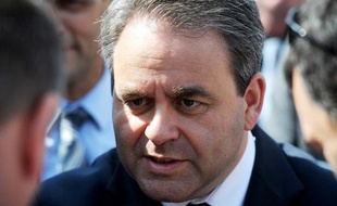 Xavier Bertrand lors d'un déplacement à Luneville, le 12 mai 2011.
