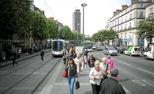 La piétonnisation du centre-ville va s'accélérer avec le cours des 50-Otages.
