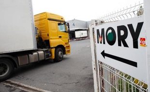 Le tribunal de commerce de Pontoise (Val-d'Oise) va examiner mardi la demande de placement en redressement judiciaire du numéro deux du transport de colis Mory Ducros, en vue de trouver un repreneur, après l'annonce vendredi de son dépôt de bilan.