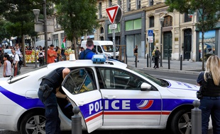 Des policiers dans le centre ville de Marseille (photo d'illustration).