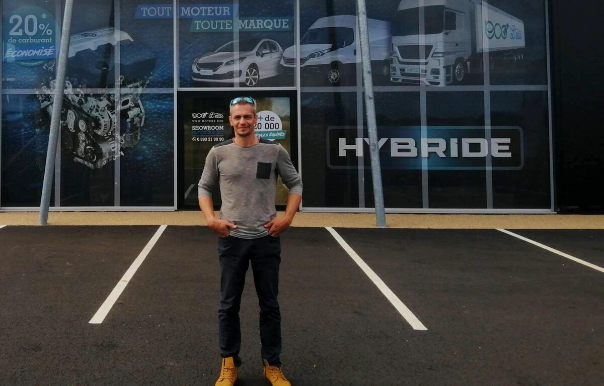 1200x768_laurent-baltazar-invente-moteur-hybride-eau-permet-reduire-consommation-carburant-voiture-20