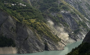 Le glissement de terrain au lac du Chambon, le 5 juillet 2015