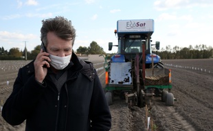 Arnaud Montebourg au téléphone. (illustration)