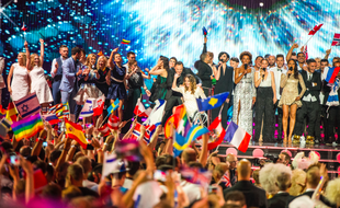 Les pays qualifiés à l'issue de la 2e demi-finale de l'Eurovision, le 21 mai 2015, à Vienne (Autriche).
