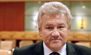 Harold Martin, alors président du gouvernement de Nouvelle-Calédonie, le 21 août 2007 à Nouméa