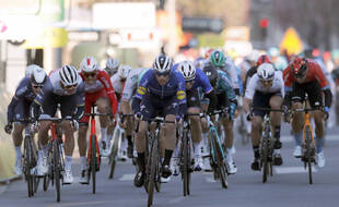 Arrivée de la première étape du Paris-Nice 2021, à Saint-Cyr-l'Ecole le 7 mars.