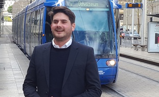 Arthur Dupuy est le créateur éponyme de la société spécialisé dans les signatures olfactives.