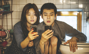 Park So-dam et Choi-woo Sik dans Parasite, film de Bong Joon-ho.