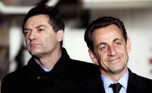 Patrick Devedjian, partisan d'un inventaire du quinquennat Sarkozy, s'est déclaré samedi satisfait par l'annonce d'un débat sur la question, faite la veille par Jean-François Copé, à condition qu'il soit "ouvert" à l'extérieur de l'UMP.