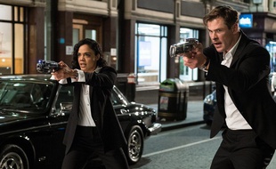Tessa Thompson et Chris Hemsworth forment le nouveau duo (mixte) de Men In Black