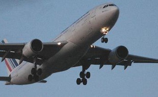 Un Airbus A330-200 d'Air-France, sur le point de se poser au Canada.