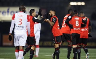 La mineure interpellée récemment avec un portable dans lequel figurait le numéro de l'international Yann Mvila a nié devant la police toute relation avec le footballeur, a-t-on appris vendredi de source proche de l'enquête, confirmant une information de LCI.