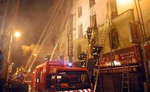 L'incendie de l'hôtel Paris-Opéra (9e) a fait 24 morts et 42 blessés le 15 avril 2005.