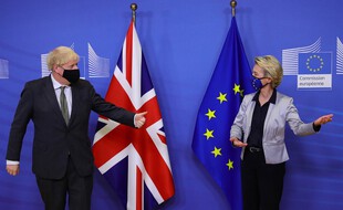 Boris Johnson, le premier ministre britannique, et Ursula Van der Leyen, la présidente de la Commission européenne.