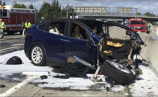 Le conducteur d'une Tesla Model X a été tué lors d'un accident sur une autoroute de Mountain View, en Californie, le 27 mars 2018.