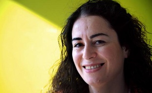 Ecrivain féministe, activiste engagée aux côtés des sans-abri ou des travestis, la sociologue turque Pinar Selek, 40 ans, est accusée depuis 13 ans de terrorisme pour s'être intéressée au conflit kurde. Aujourd'hui exilée en France, elle rêve de pouvoir rentrer dans son pays.