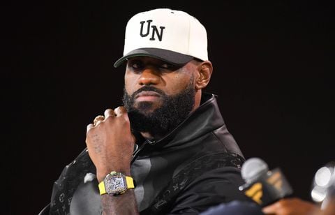 La star de la NBA LeBron James déclare la guerre aux deepfakes