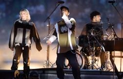 Mike Shinoda de Linkin Park dénonce les critiques sur la nouvelle chanteuse