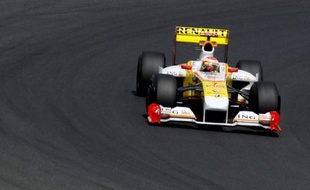 Fernando Alonso obtient la pole-position du grand Prix de Hongrie, le 25 juillet 2009.