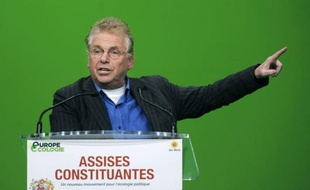 Cohn-Bendit, lui, a mis un peu en sourdine ses critiques. L'eurodéputé, sans qui EE n'aurait jamais existé, était toutefois loin d'être enthousiaste.